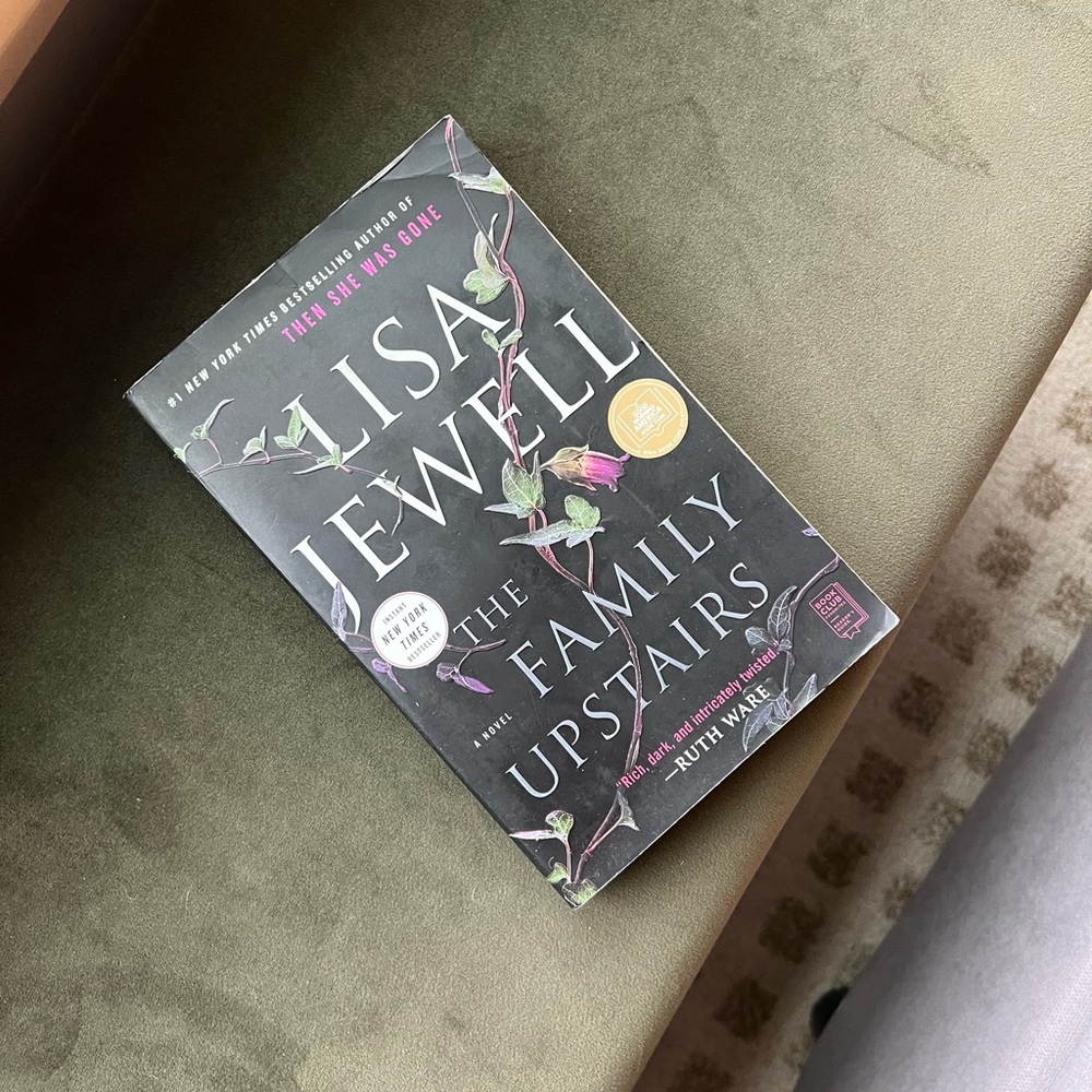 Lisa Jewell "The Family Upstairs" Paperback